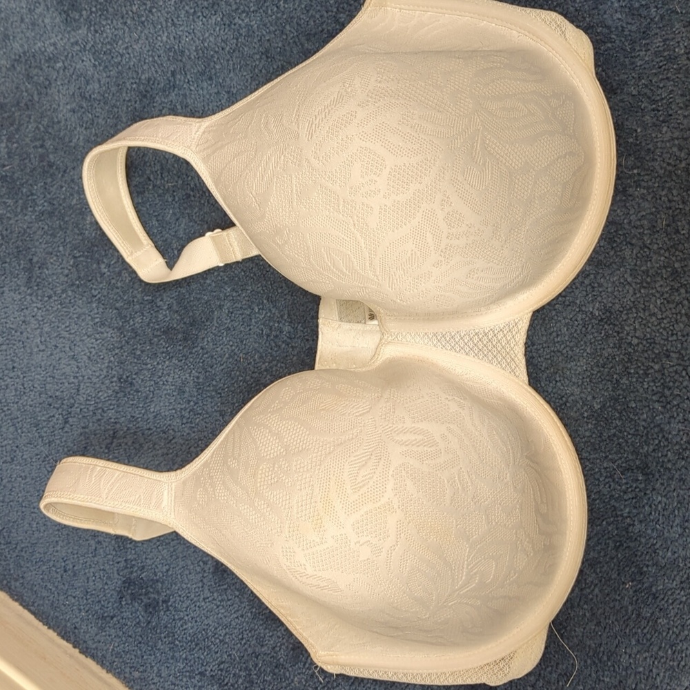 White bra Wacoal us size 38G